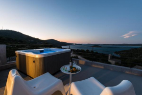 Luxury Sun House with Hot Tub and Sea View